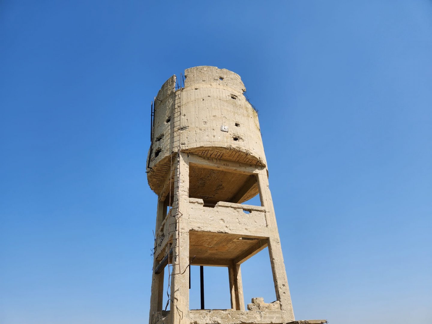 מגדל המים ב יצחק